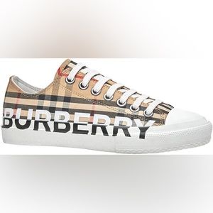 Burberry lace up gym shoes